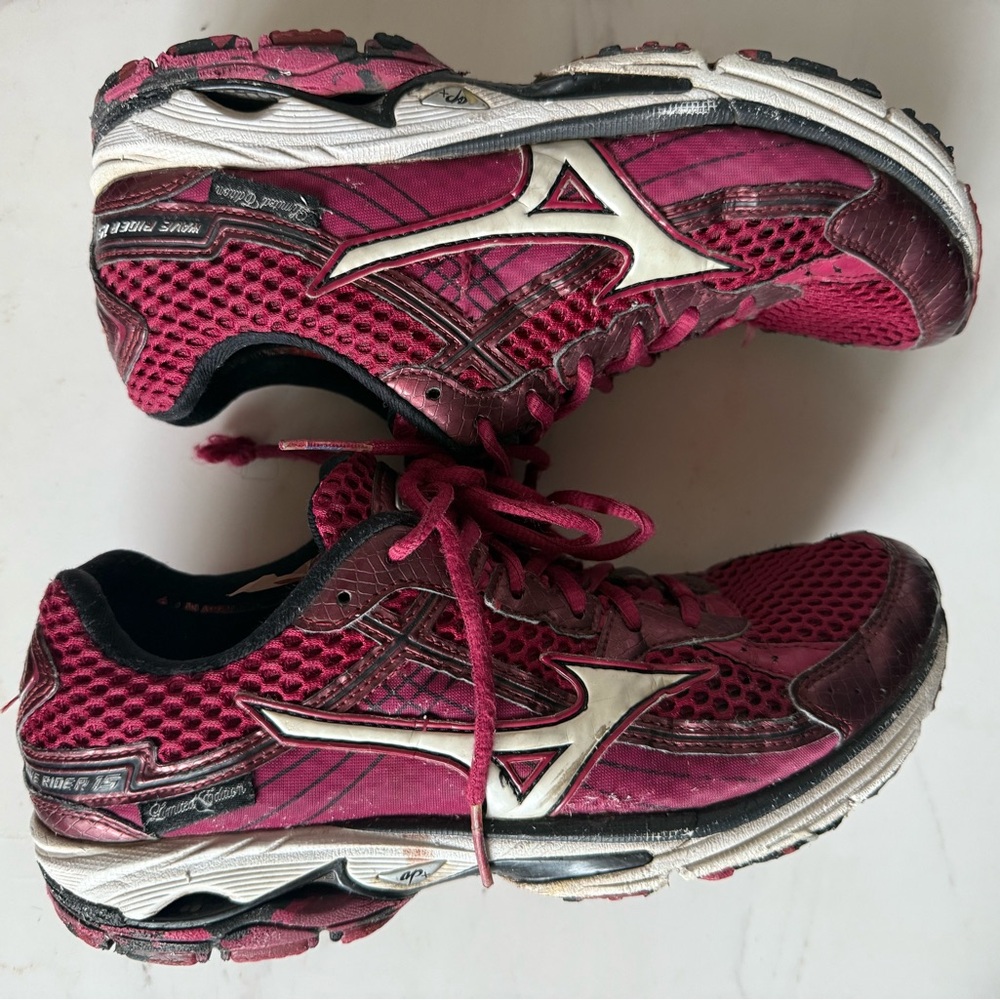 MIZUNO Sneakers Womens Wave Rider 15 Shoes Pink Athletic Running Sneaker Size 9W